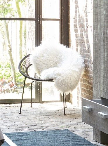 https://www.purewood.nl/wp-content/uploads/2016/06/Schapenvacht-370x500.jpg