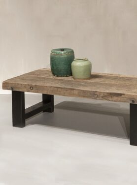 Salontafel Urban hout met zwart onderstel industrieel