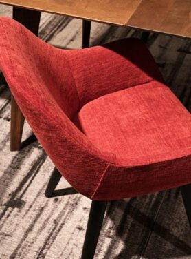 Madam Stoltz houten lounge stoel Pure Wood Madam Stoltz houten lounge stoel Pure Wood