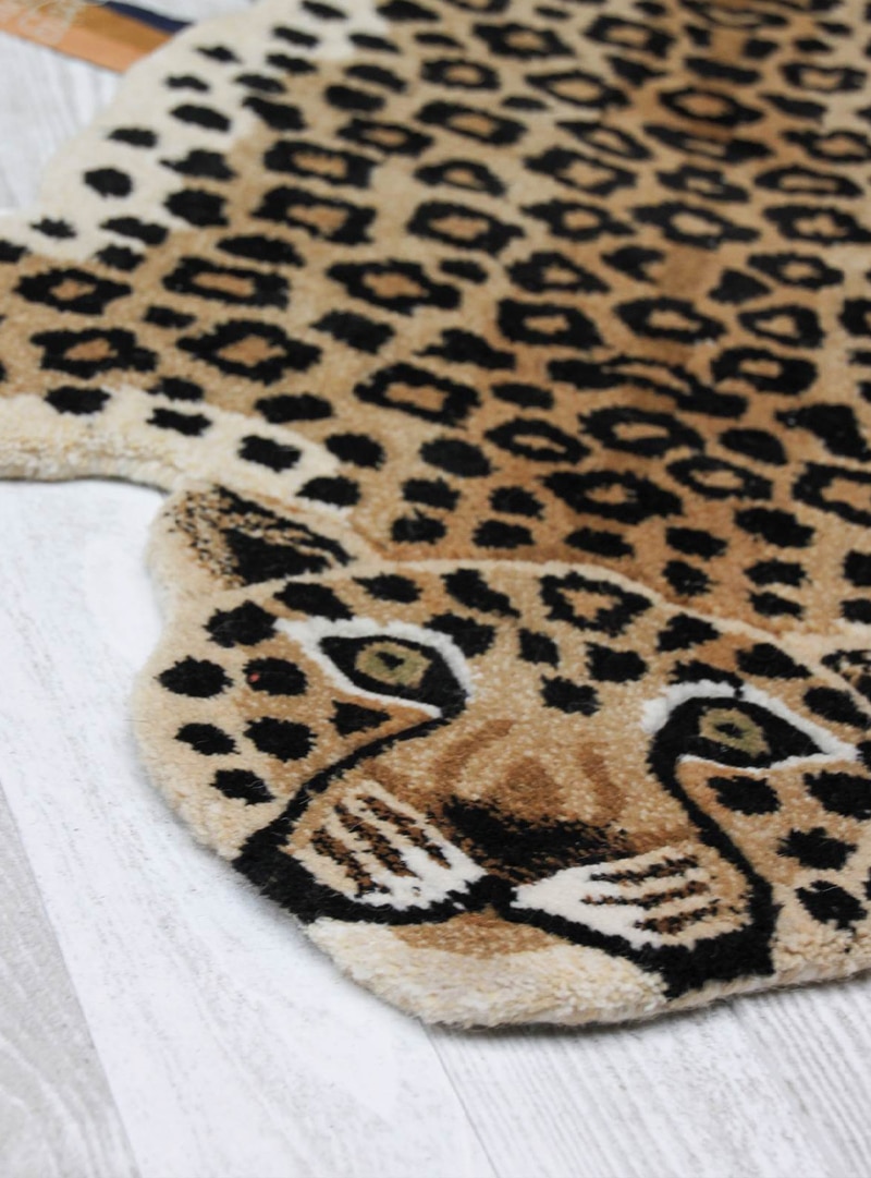 Een goede vriend elk een miljard Doing Goods vloerkleed Loony leopard - Pure Wood