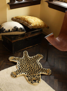 Klein Dierenvloerkleed Met Uiterlijk Van Luipaard