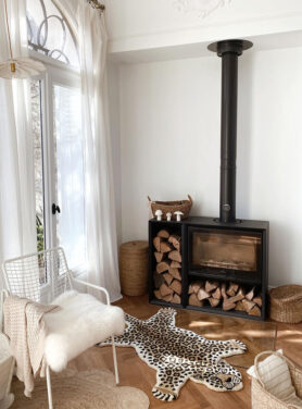 Lichte Woonkamer Met Dieren Vloerkleed Bruin Beige Wit