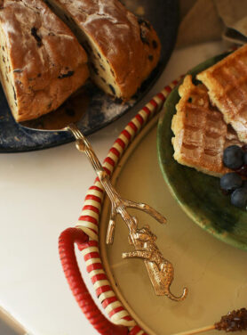 Goud Handvat Van Taartschep Met Panter Erop