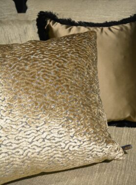 Claudi-sierkussen-taddeo-gold