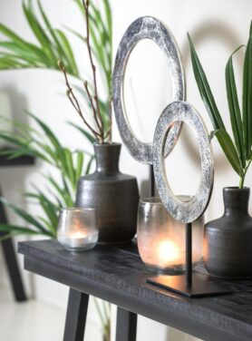 ornament-nikkel-op-voet