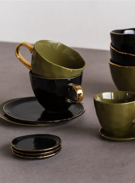 Zwart Met Groen Servies Met Gouden Details