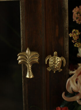 Goud Kastknop Schildpad En Palmboom