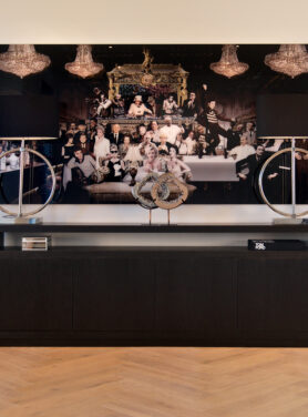 Oakura Dressoir Zwart Hout