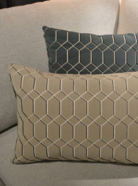 Sierkussen Claudi Petter Sand