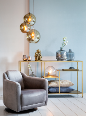gouden sidetable met planken