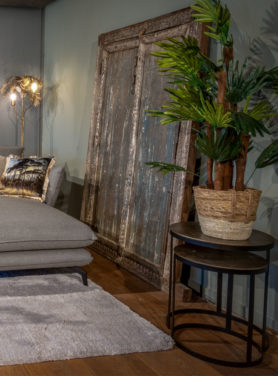 set van twee bijzettafeltjes