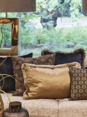 Dafne Gold Claudi Kussen