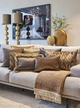 Dorathe Bronze Claudi Sierkussen 3