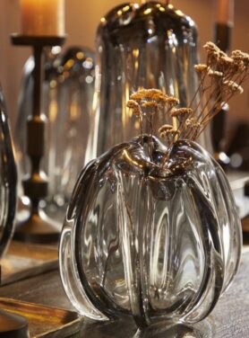 Lage Glazen Bolvaas Grijs Met Droogbloemen