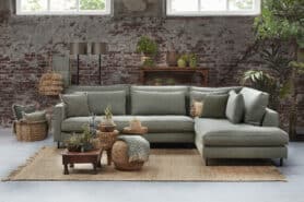 Groene Hoekbank Met Liggedeelte En Lendekussens