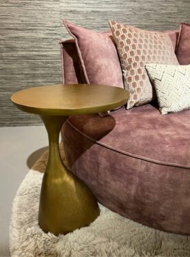 Ovale Bijzettafeltje Antiek Brons Met Bijzondere Poot