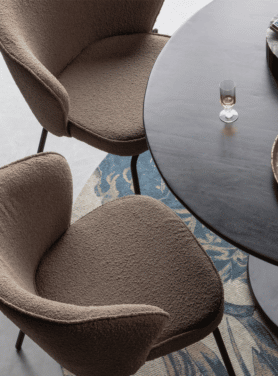 Eetkamerstoel Admit Boucle Nougat Grijs Bruin Metalen Onderstel Sfeer