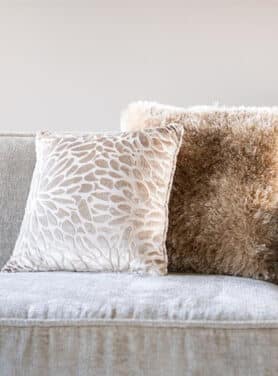 Beige Sierkussen Met Velvet Bloemen Print