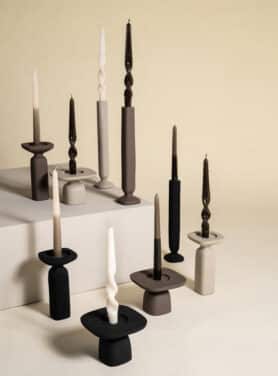 Bruine En Witte Dinerkaarsen Zwarte En Bruine Kandelaars