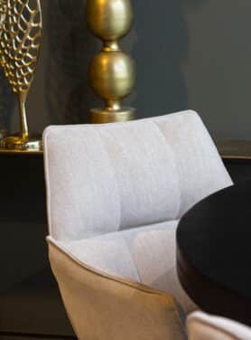 Beige Gecaptionneerde Eetkamerstoel