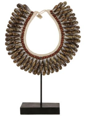 Ornament Schelpen Bruin Op Standaard