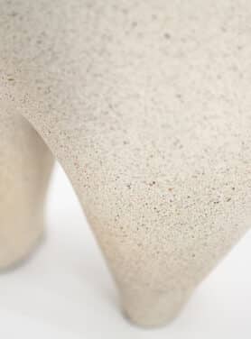 Poot Van Witte Vaas Met Spikkels