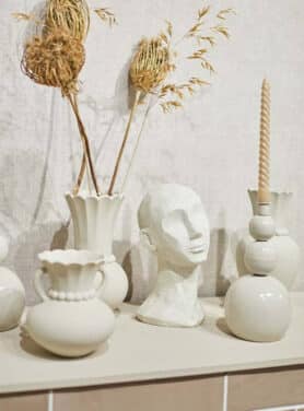 Beige Kandelaars Beige Vazen Beige Beeld Gezicht Gedroogde Bloemen Swirl Kaarsen Bruin