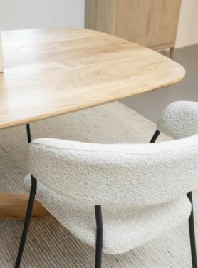 Eetkamerstoel boucléstof creme met zwarte poten