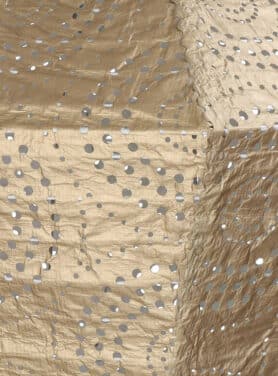 Gaatjes Print Op Gouden Lantaarn Van Plastic