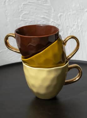 Good Morning Cup Cappuccino Met Goud Oor Stape Met 2 Andere Kopjes