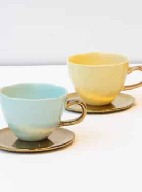 Good Morning Cup Celadon Met Geel Kopje En Gouden Schoteltjes