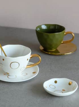 Good Morning Cup Fir Green Met Goud Oor En Goud Schoteltje
