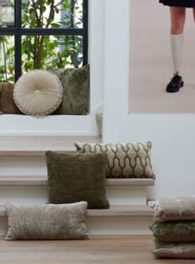 Vierkant Kussen Ribstof Groen Kleurig Kussens Op Trap