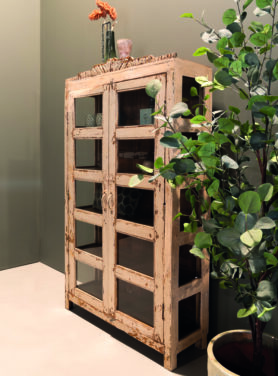 Veel Glazen Raampjes Uniek Creme Kastje Hout