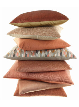 Claudi Sierkussens Met Roze En Oranje Achtige Tinten En Verschillende Patronen