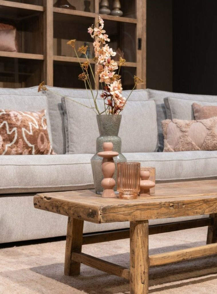 Landelijk Interieur Met Roze Accessoires