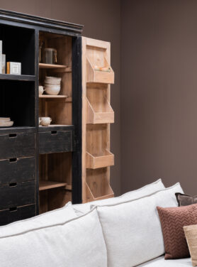 Vakken In Deuren Van Kast Zwart Hout