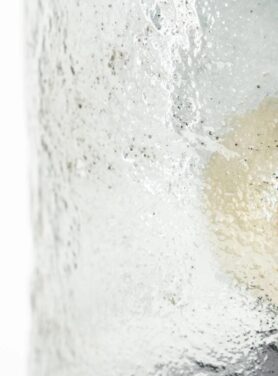 Glazen Tafellamp Met Metalen Voet