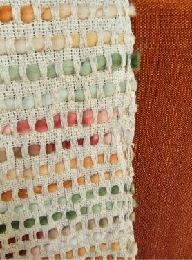 Beige plaid met geweven wol in regenboog kleuren