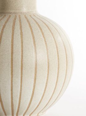 Keramische Mat Beige Vaas Met Bruine Lijnen