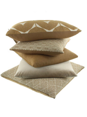 Beige En Bruin Kleurige Kussens Met Patronen