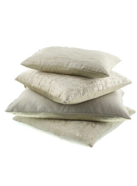 Beige Sierkussens Met Patronen