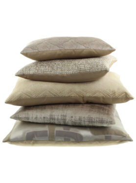 Beige Tinten Sierkussen Met Patronen