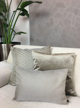 Gouden Glanzende Sierkussen Met Patroon