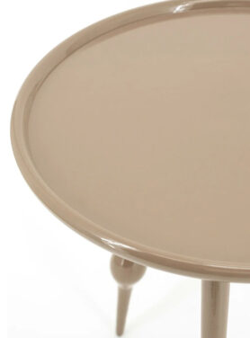 Beige Ronde Salontafel Met Hoogopstaande Buitenkant