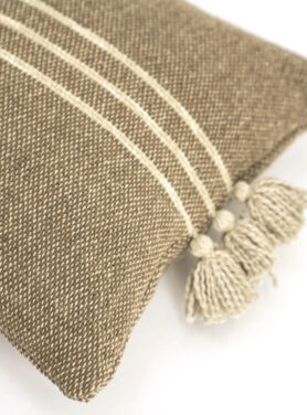Bruin Getint Kussen Met Franjes En Beige Strepen