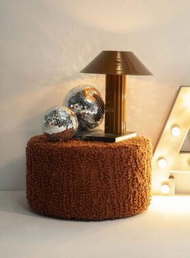 Poef Met Decoratie Erop Roestbruin