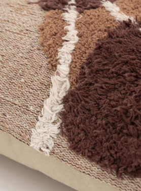 Sierkussen Met Bruintinten En Verschillende Vormen