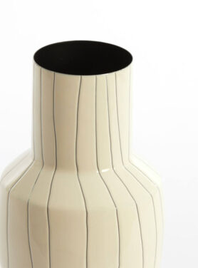 Vaas Beige Zand Met Zwarte Binnenkant